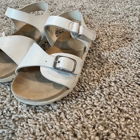 Kids White Sandals Shaelyn from Cat & Jack White strappy dress sandals size 6 - Picture 5 of 9